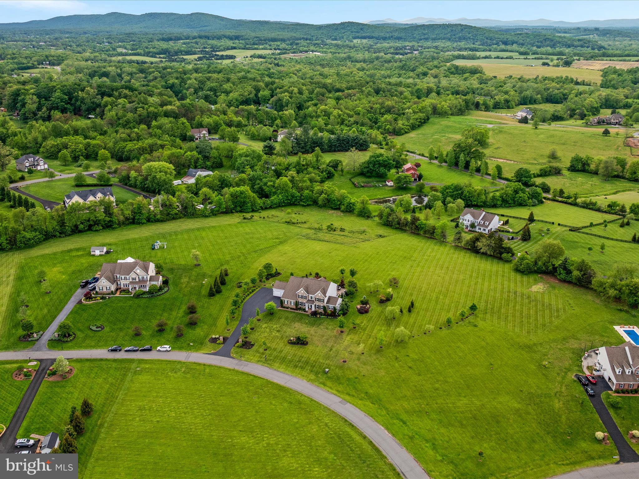 HUNTLEIGH AT CREIGHTON FARMS - Residential