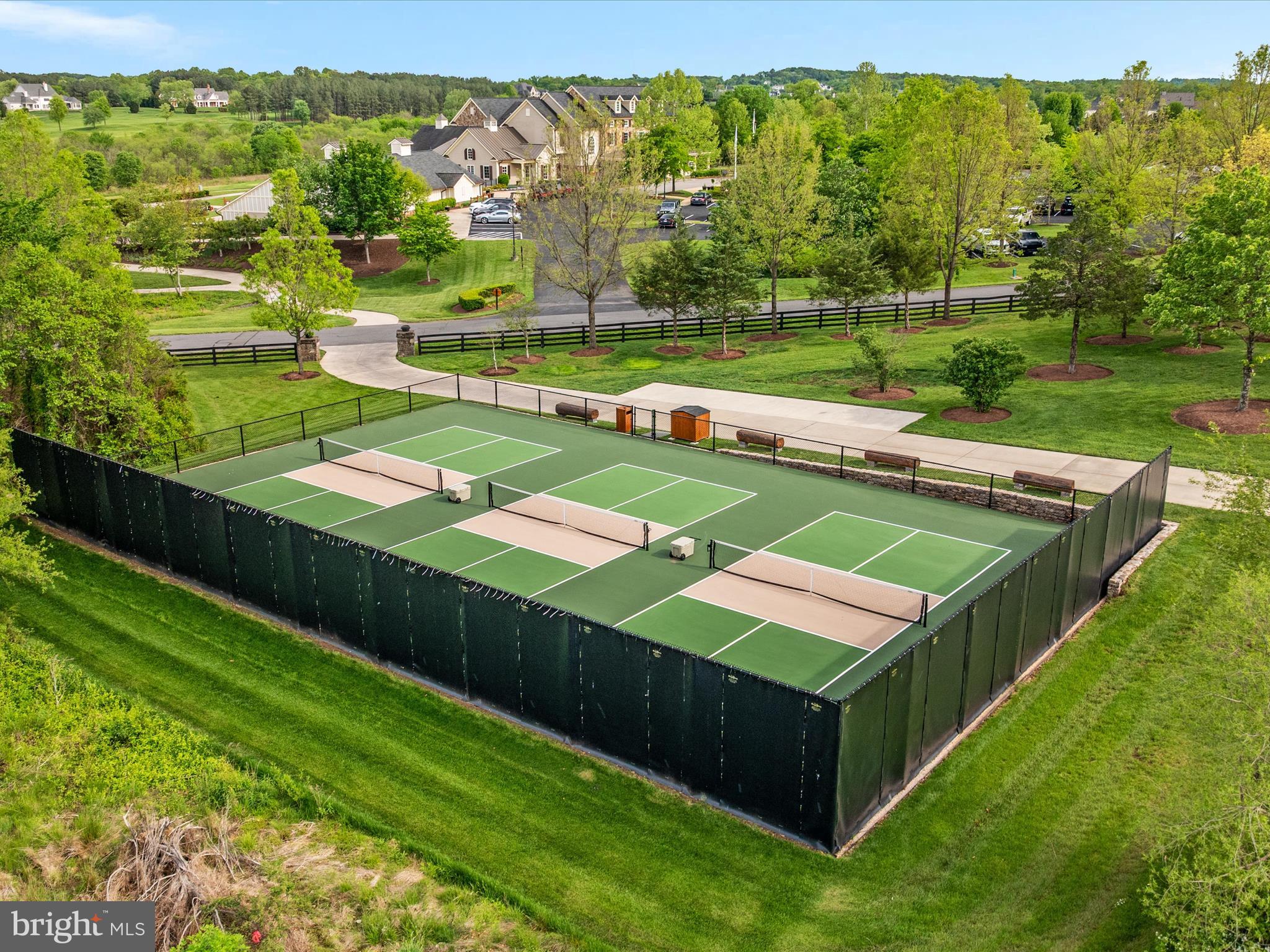 HUNTLEIGH AT CREIGHTON FARMS - Residential