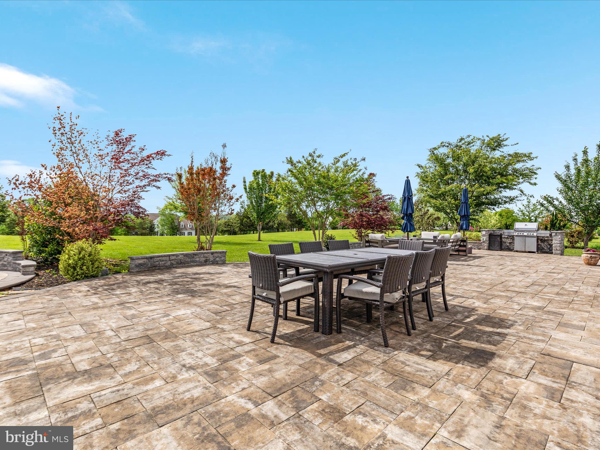 HUNTLEIGH AT CREIGHTON FARMS - Residential