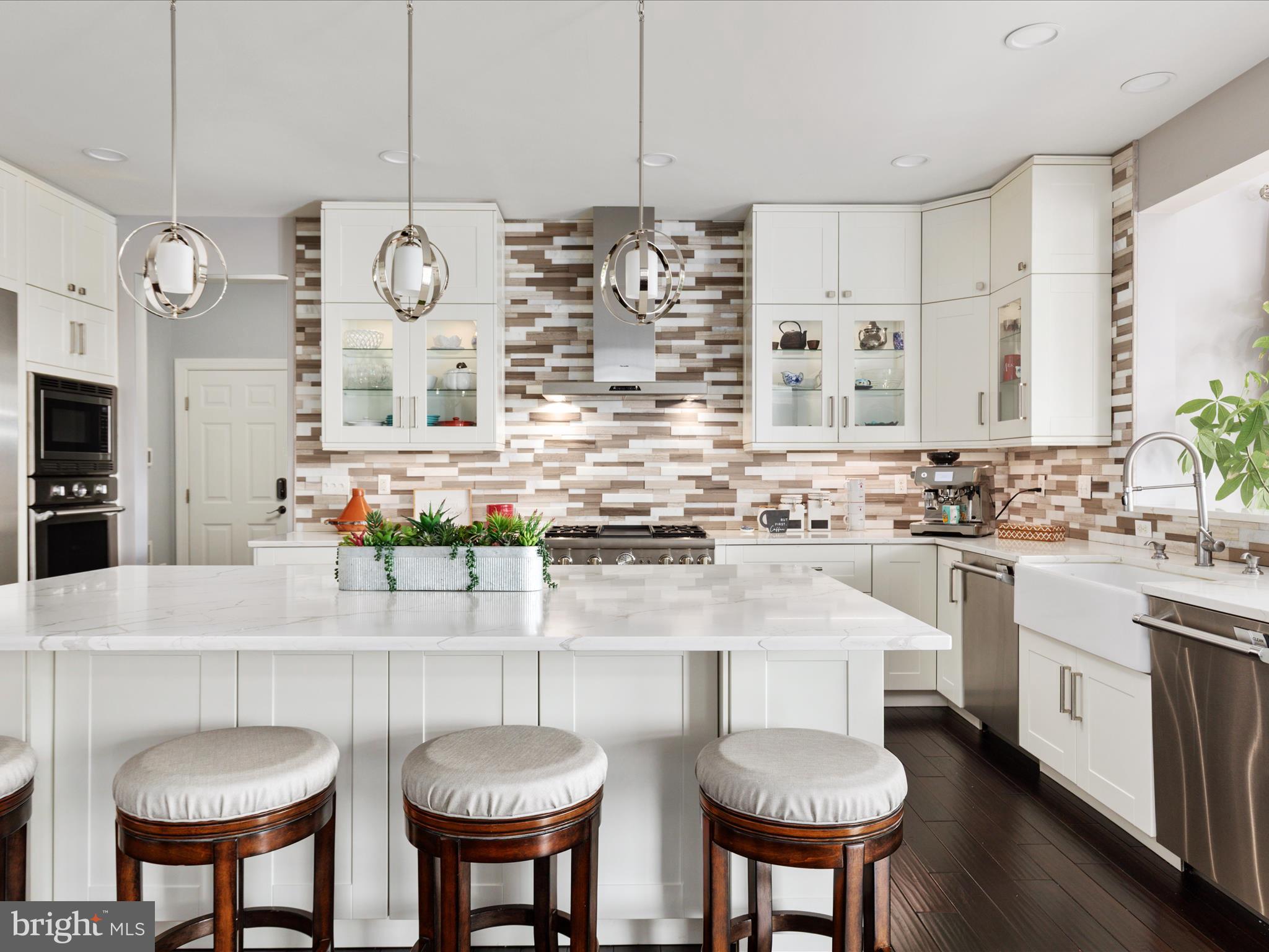 HUNTLEIGH AT CREIGHTON FARMS - Residential