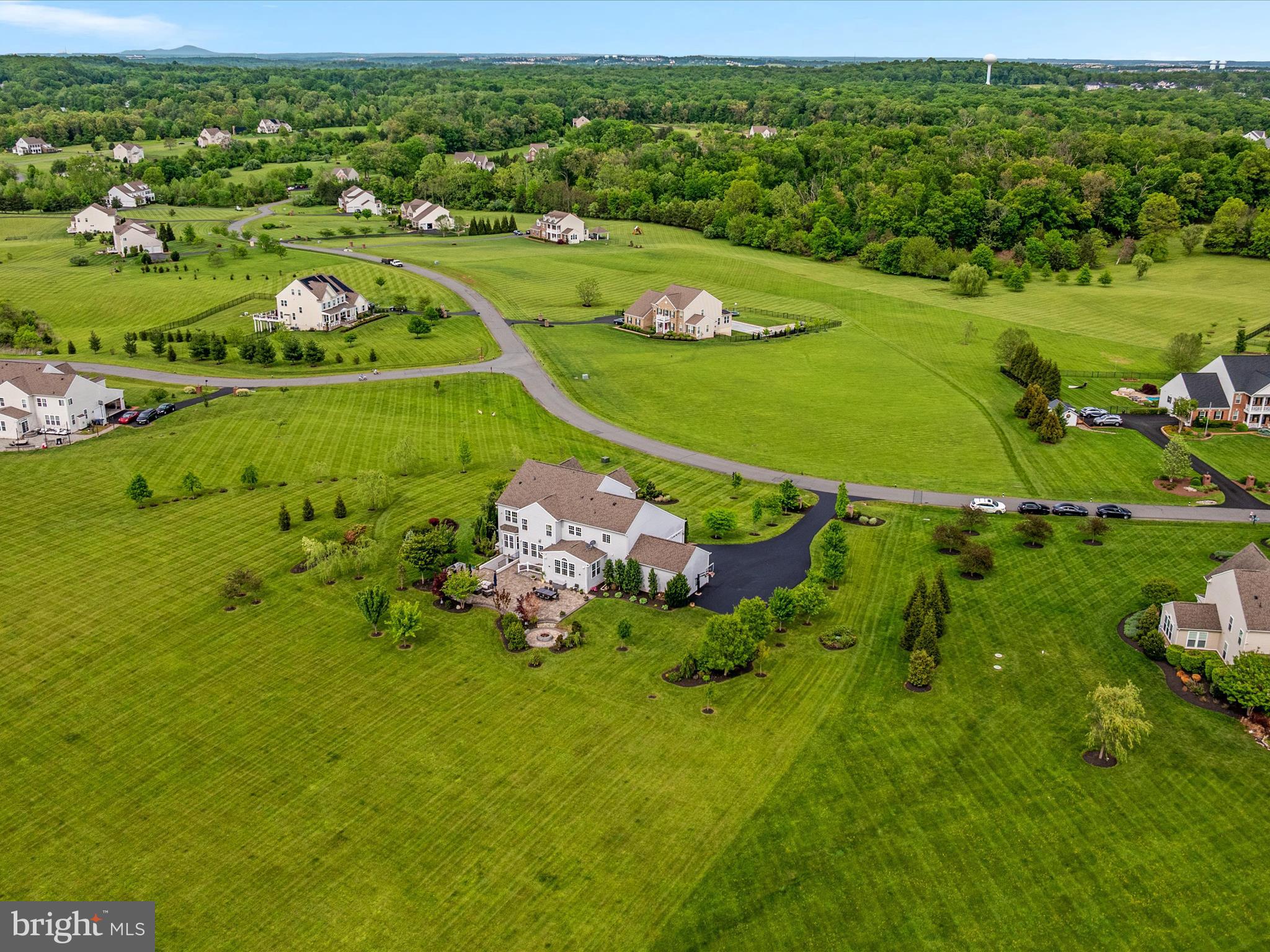 HUNTLEIGH AT CREIGHTON FARMS - Residential