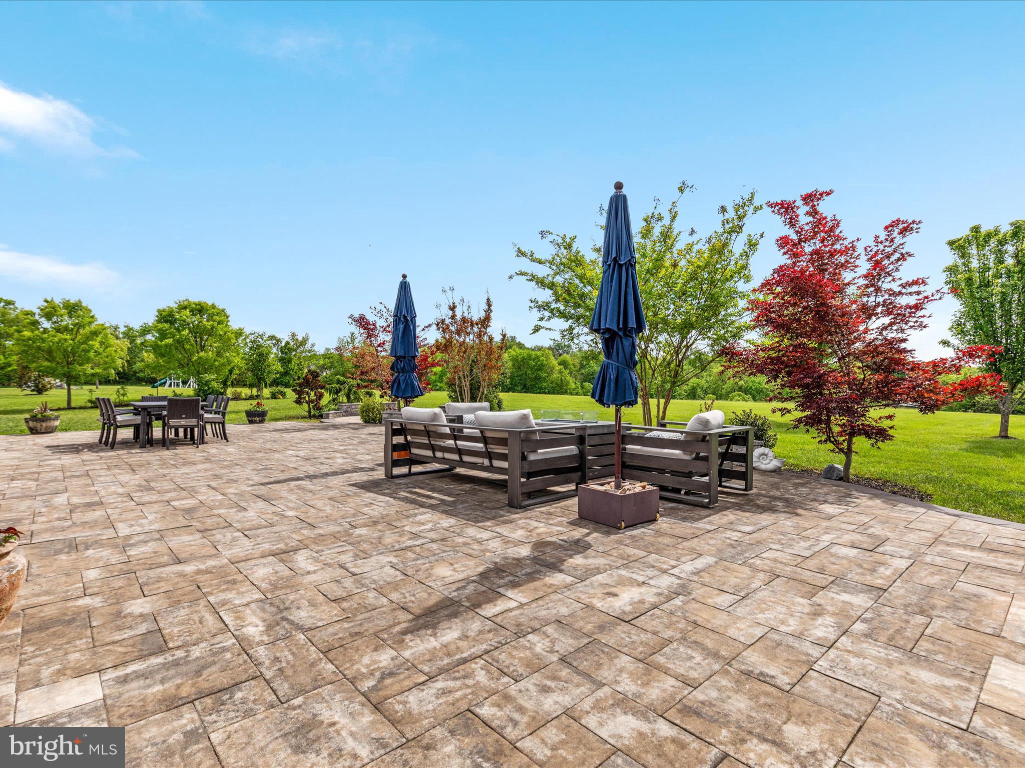 HUNTLEIGH AT CREIGHTON FARMS - Residential