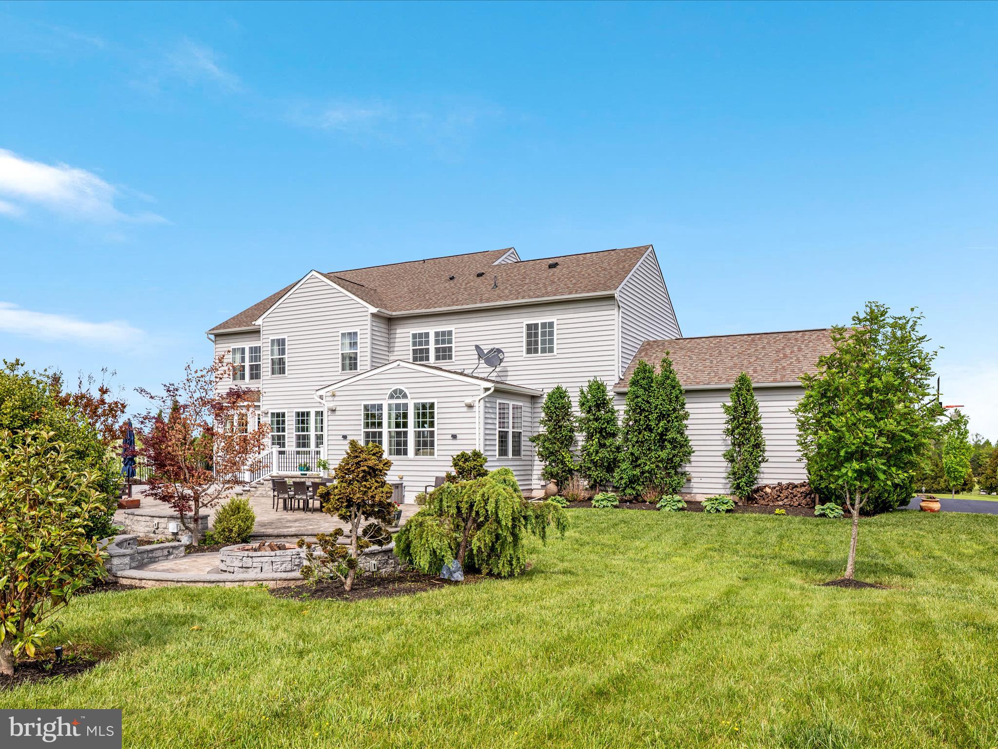 HUNTLEIGH AT CREIGHTON FARMS - Residential