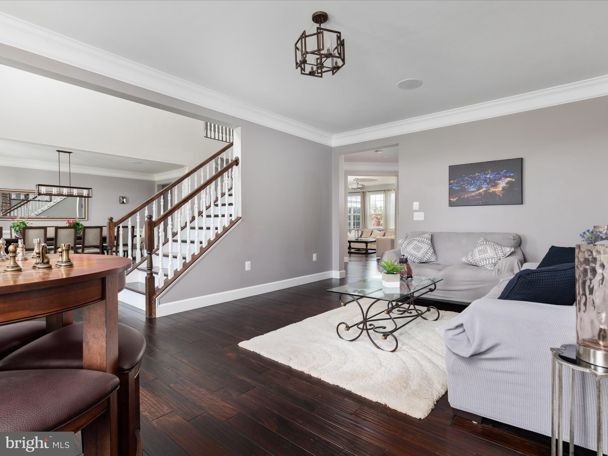 HUNTLEIGH AT CREIGHTON FARMS - Residential