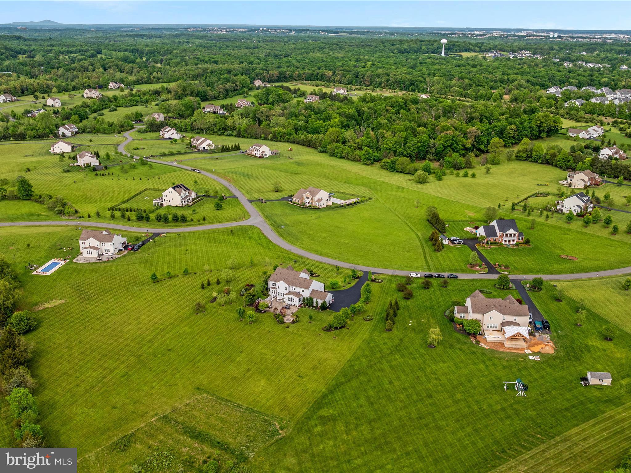 HUNTLEIGH AT CREIGHTON FARMS - Residential