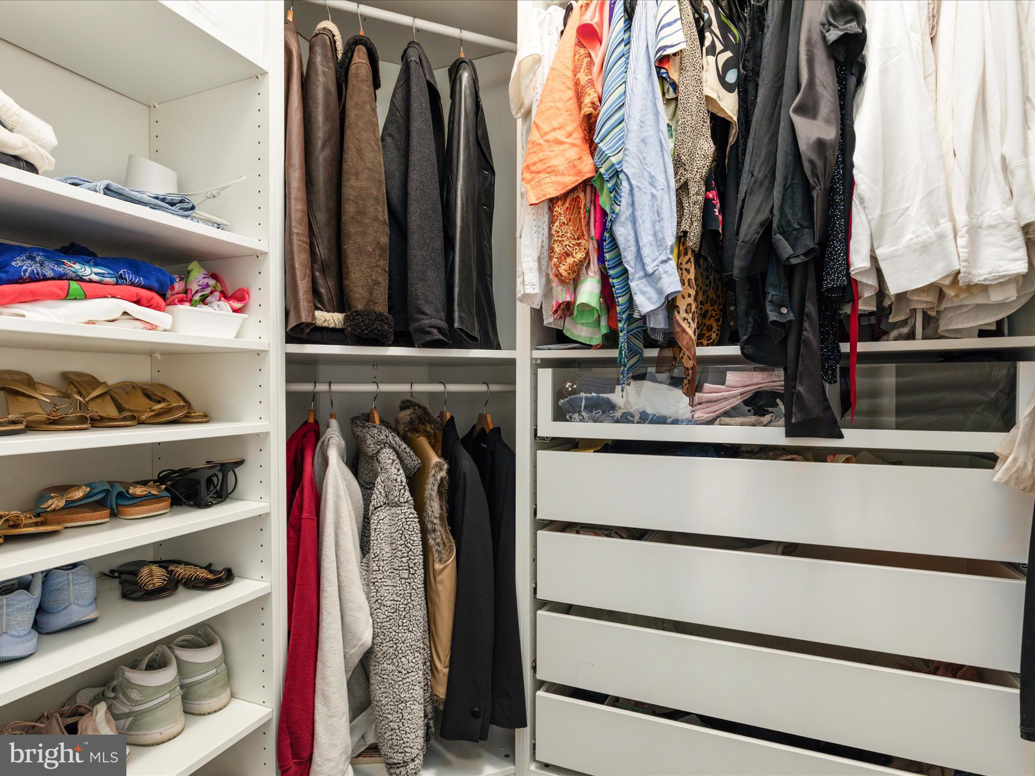 HUNTLEIGH AT CREIGHTON FARMS - Residential