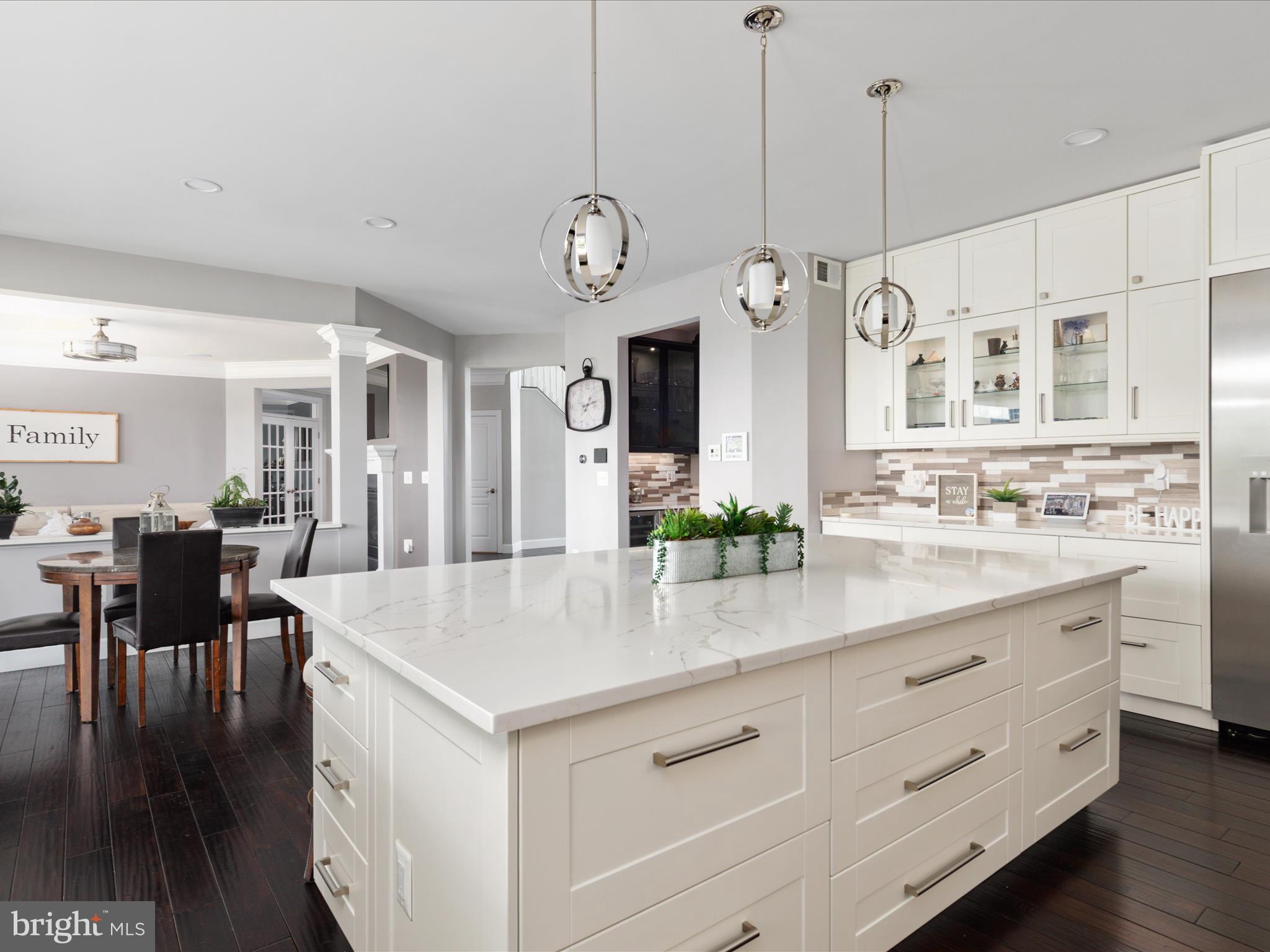 HUNTLEIGH AT CREIGHTON FARMS - Residential