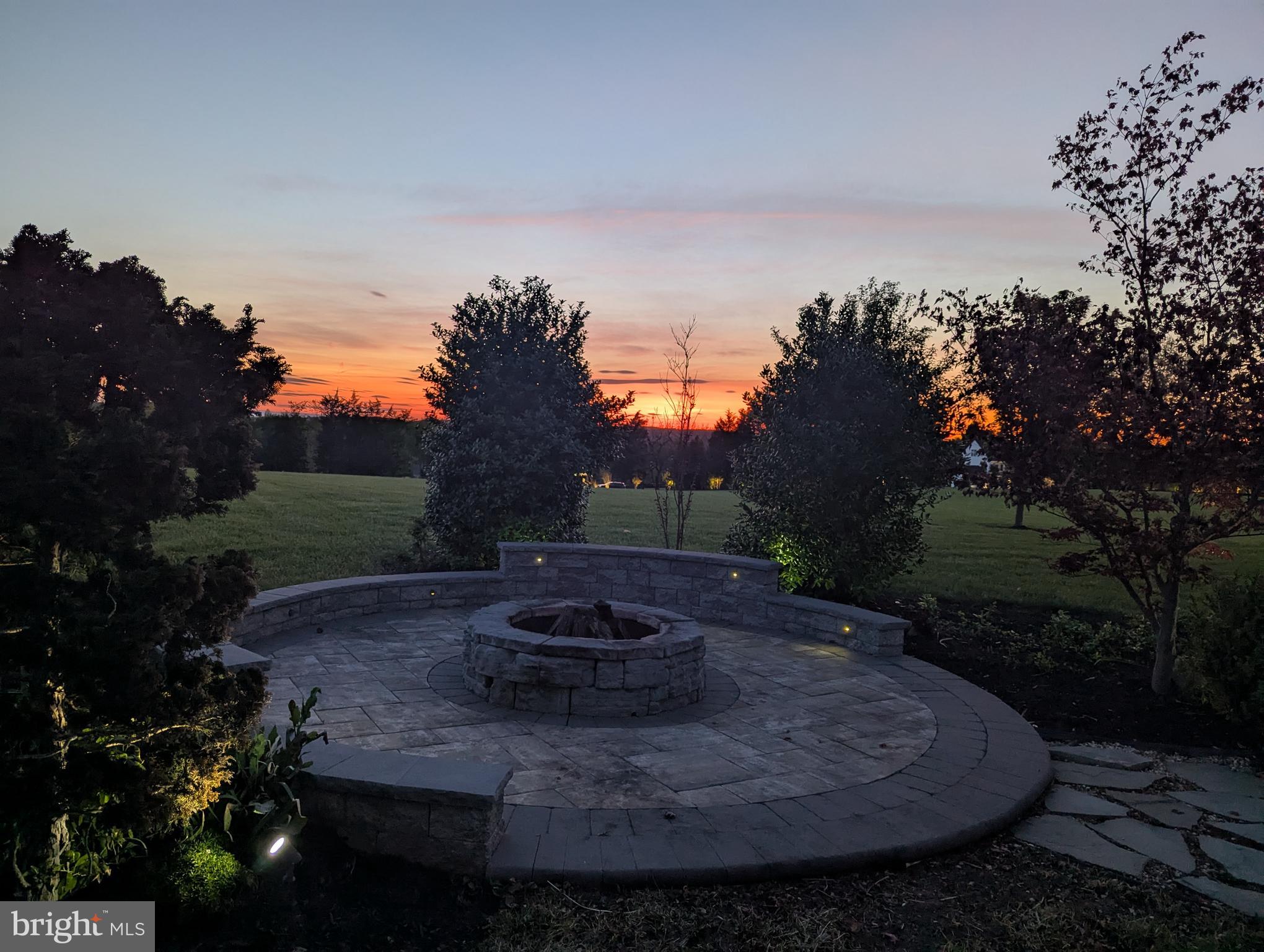 HUNTLEIGH AT CREIGHTON FARMS - Residential