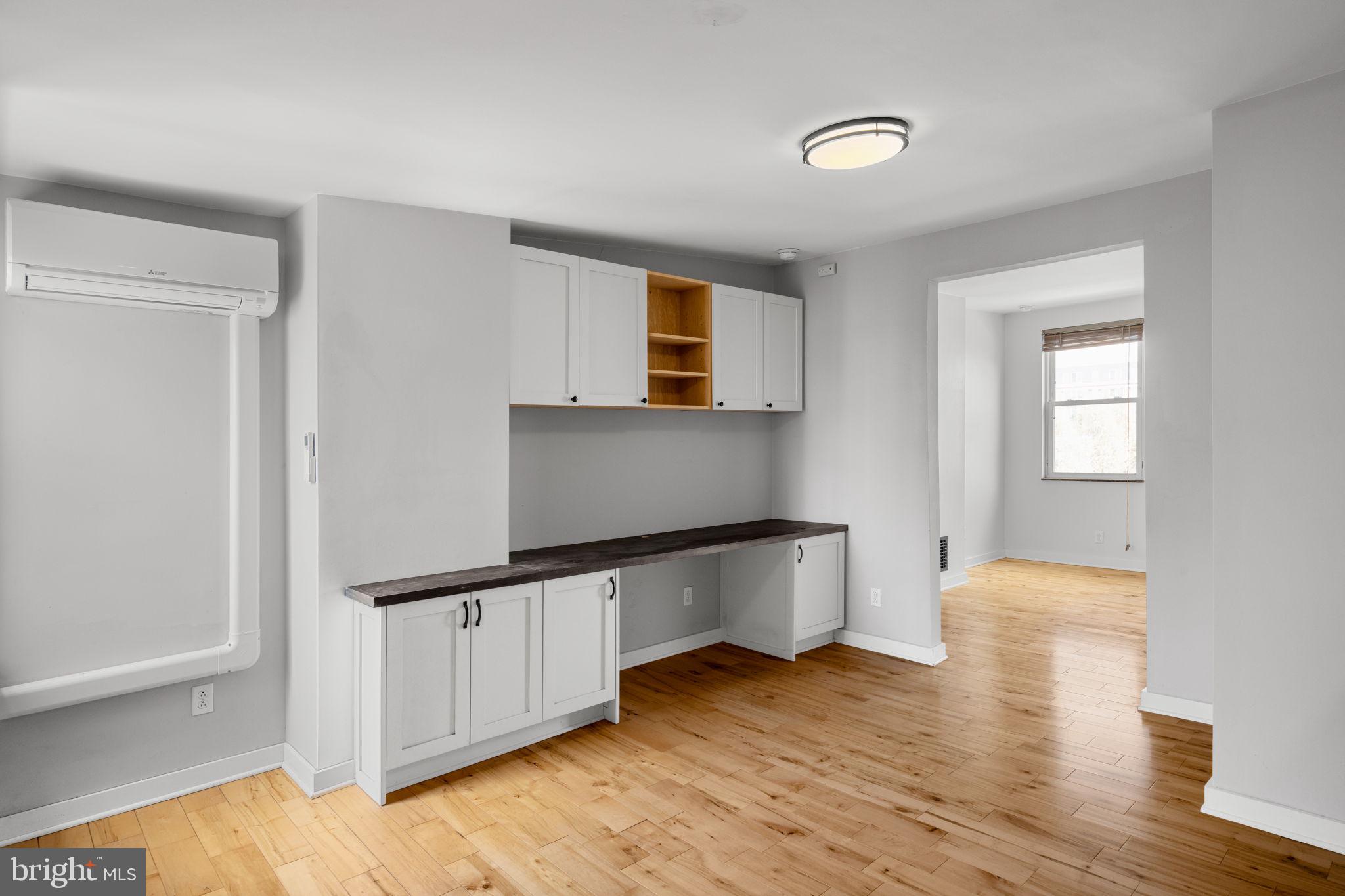 POINT BREEZE - Residential Income