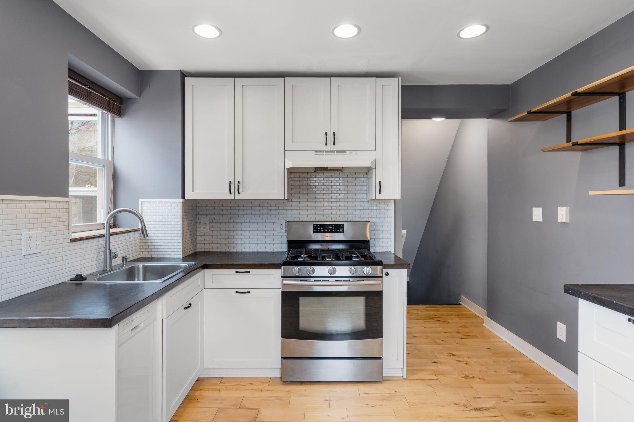 POINT BREEZE - Residential Income