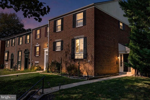 Townhouse For Sale - 79 Blondell Court<br/> LUTHERVILLE TIMONIUM, MD 21093