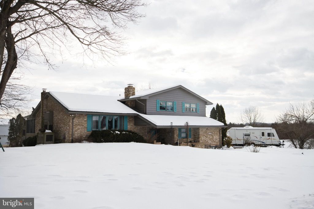 Photo of 128 Circle Drive, HARRISBURG, PA 17112 (MLS # PADA2056432)