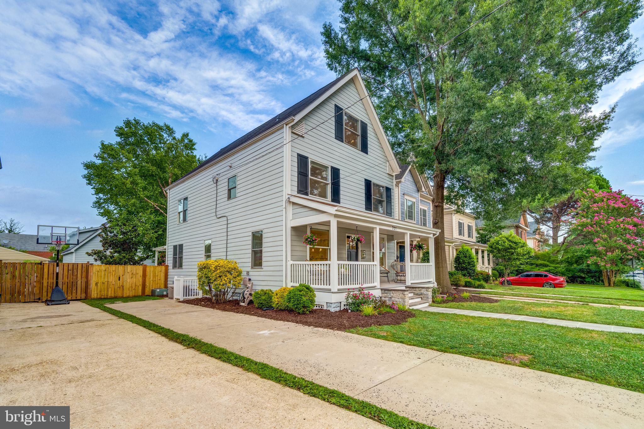 701 N JEFFERSON STREET