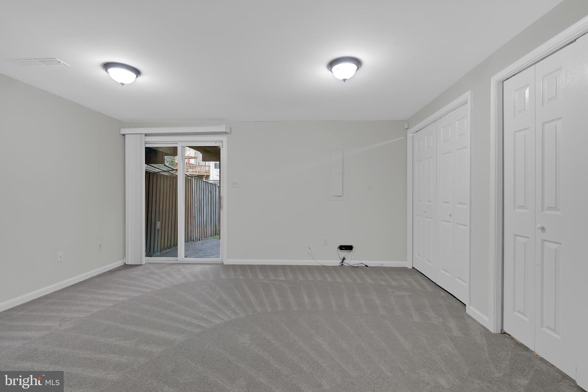 CASCADES - Residential Lease