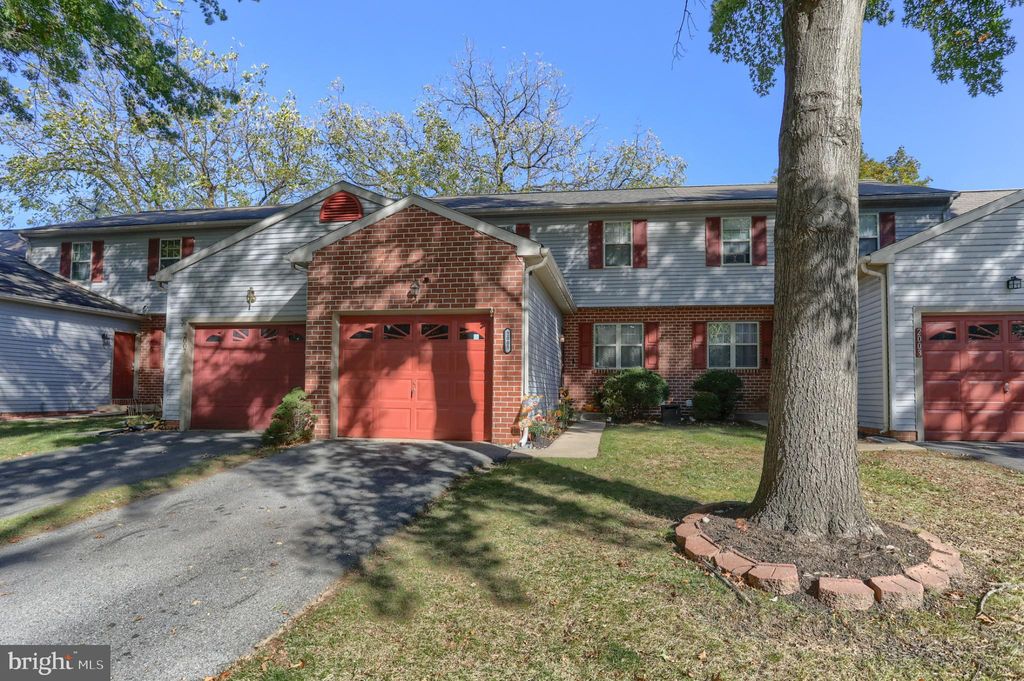 Photo of 2005 Acorn Drive, LEBANON, PA 17042 (MLS # PALN2023282)