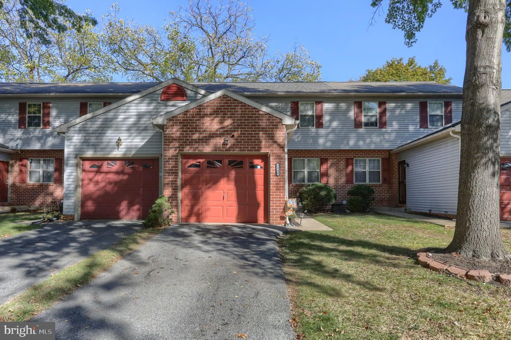 Photo of 2005 Acorn Drive, LEBANON, PA 17042 (MLS # PALN2023282)