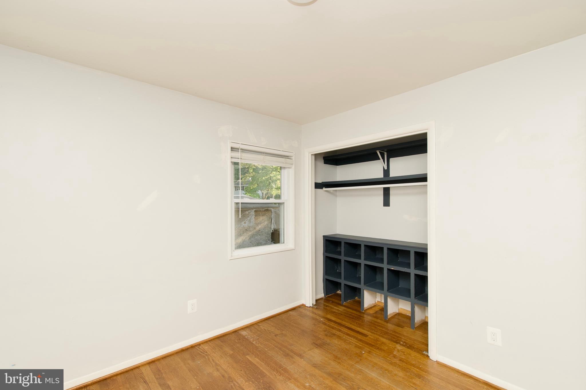 NORTH SPRINGFIELD - Residential