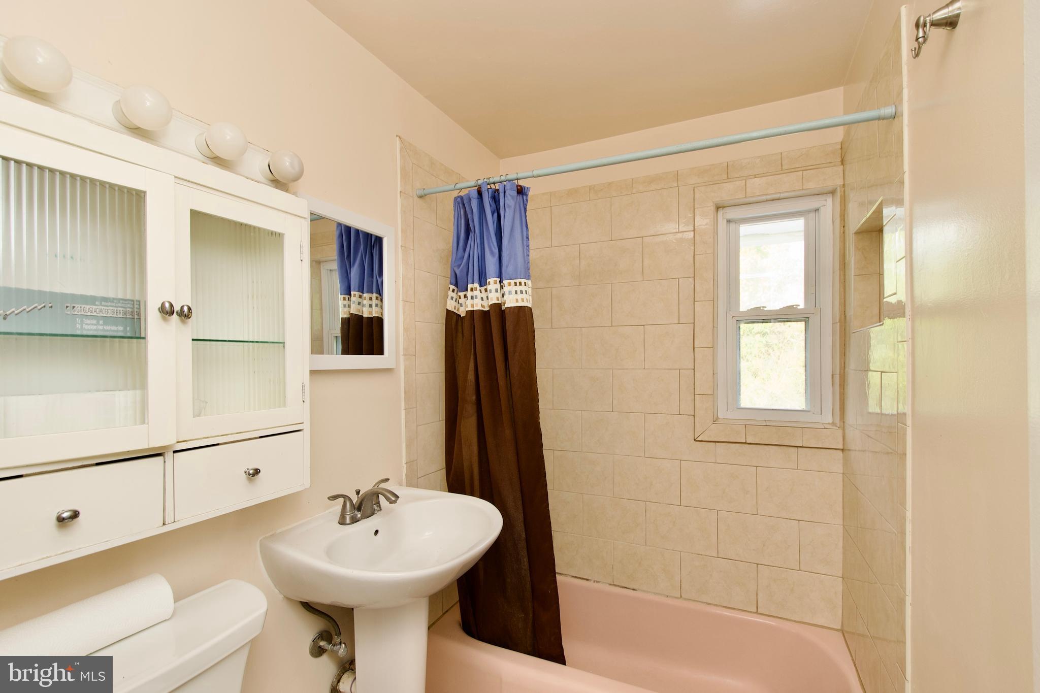 NORTH SPRINGFIELD - Residential