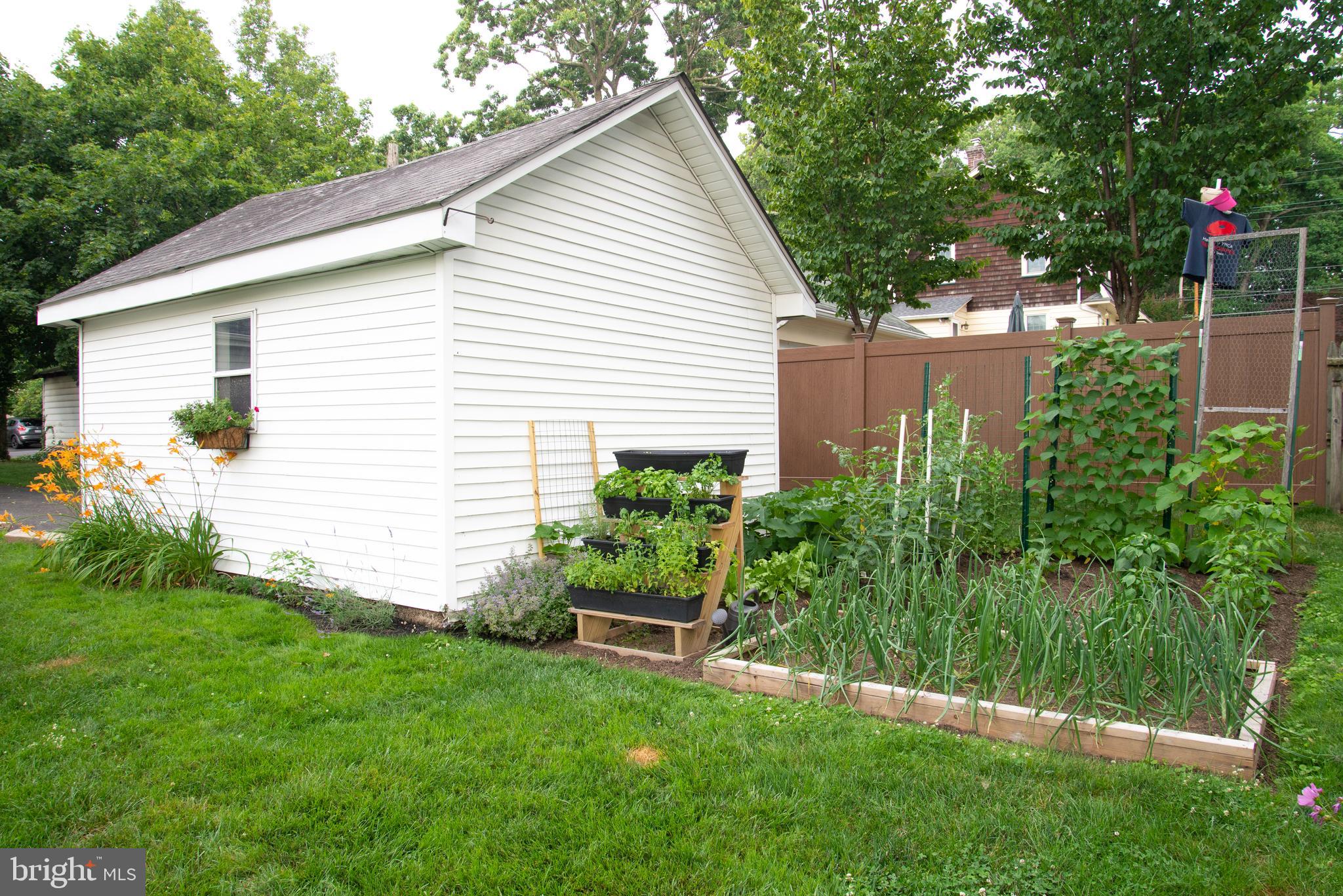 ROSLYN - Residential
