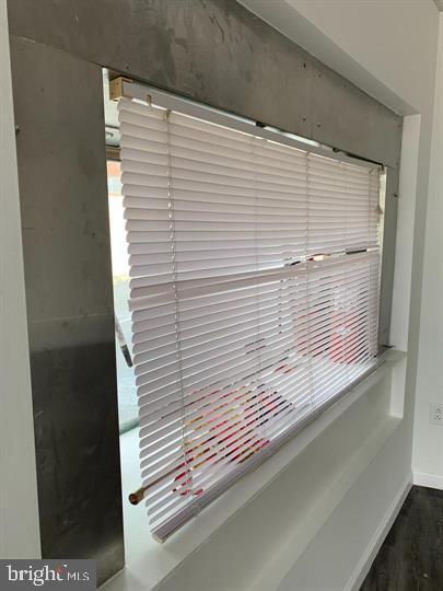 ARONIMINK - Commercial Sale