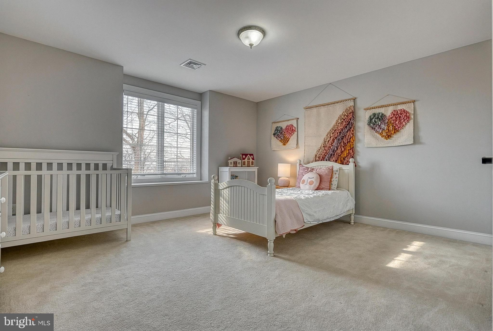 THE OAKS - Residential