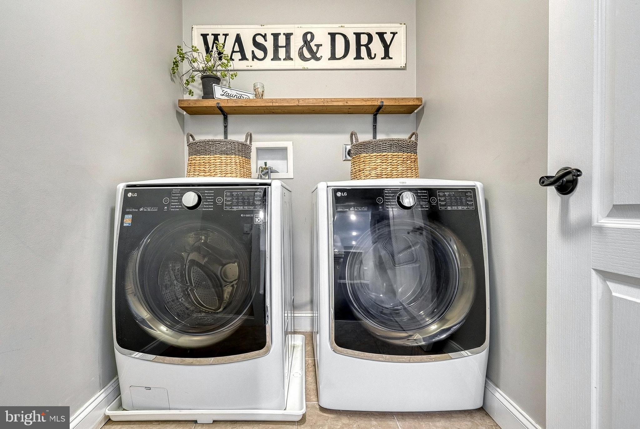 THE OAKS - Residential