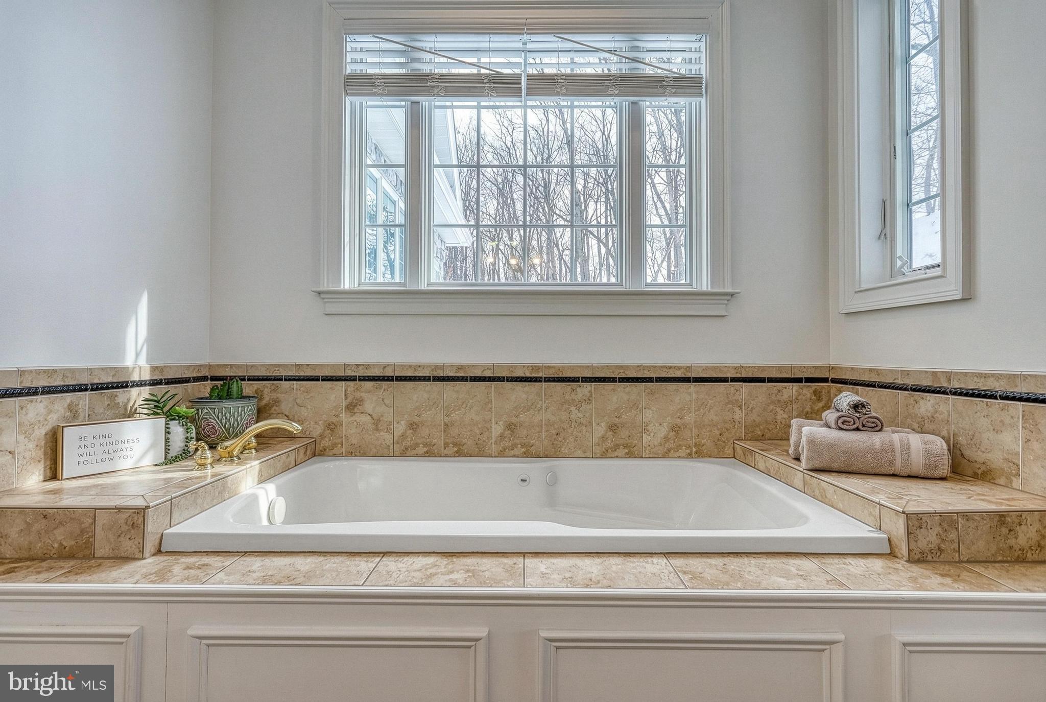 THE OAKS - Residential