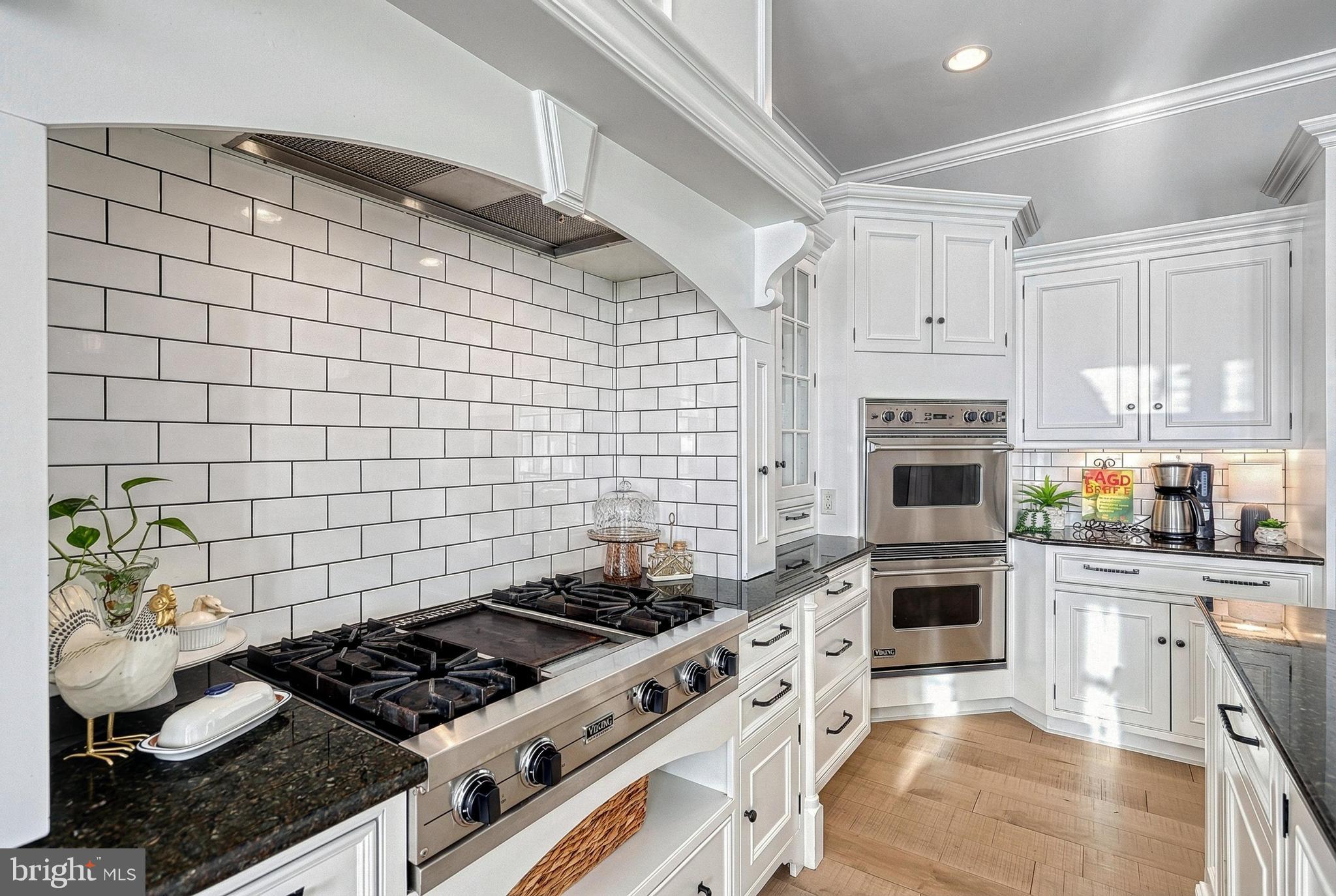 THE OAKS - Residential