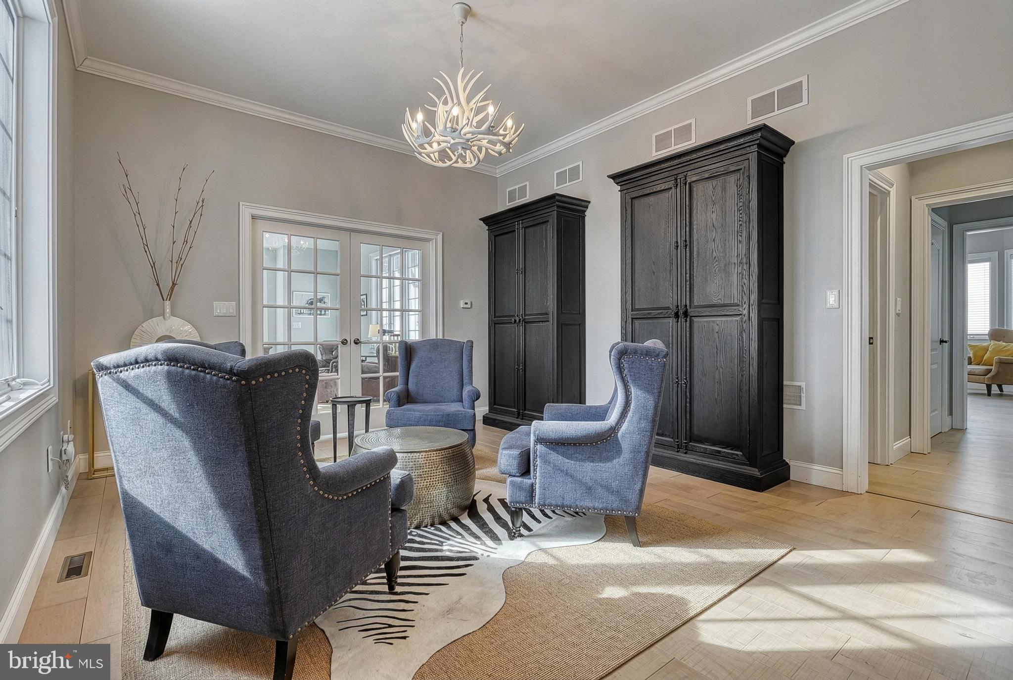 THE OAKS - Residential