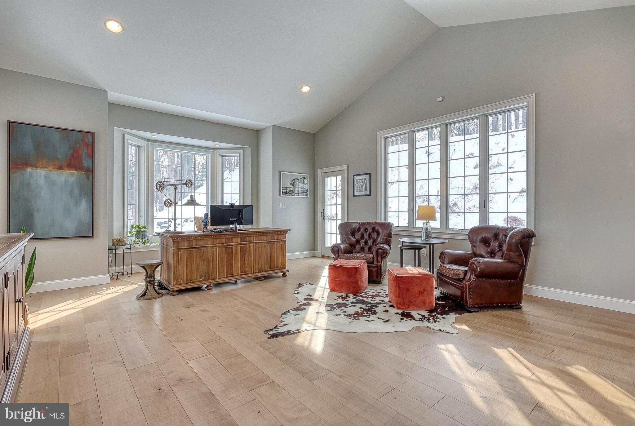 THE OAKS - Residential