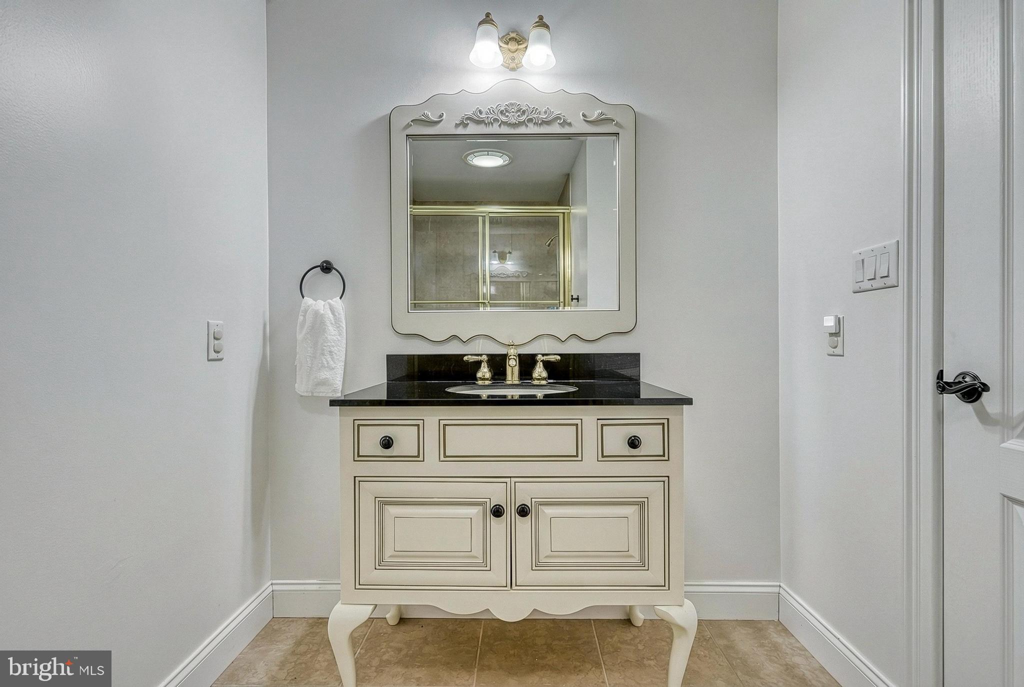 THE OAKS - Residential