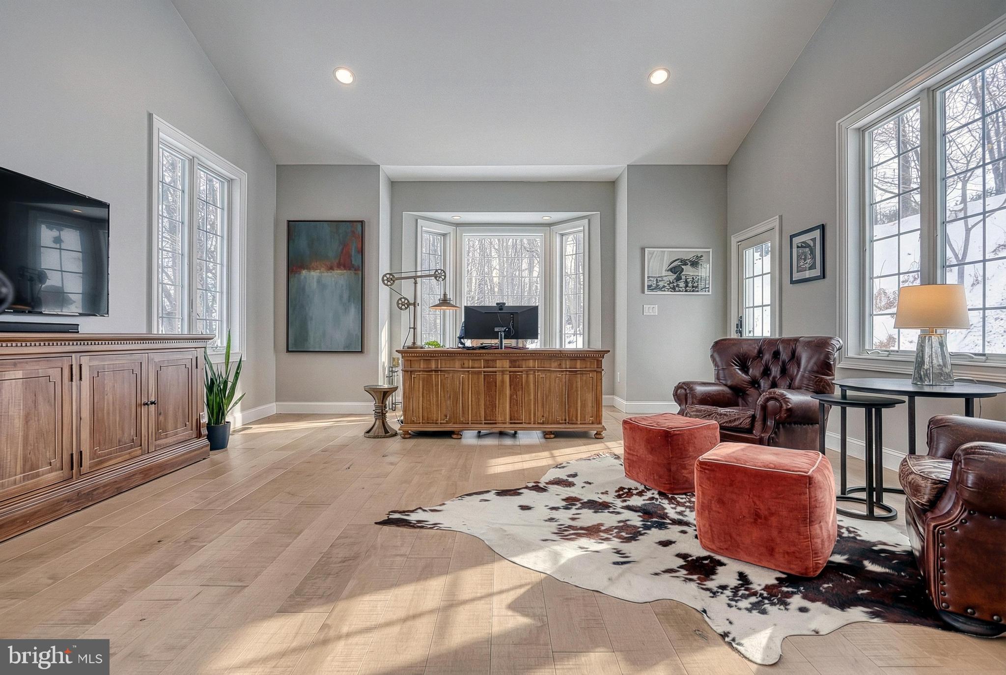 THE OAKS - Residential