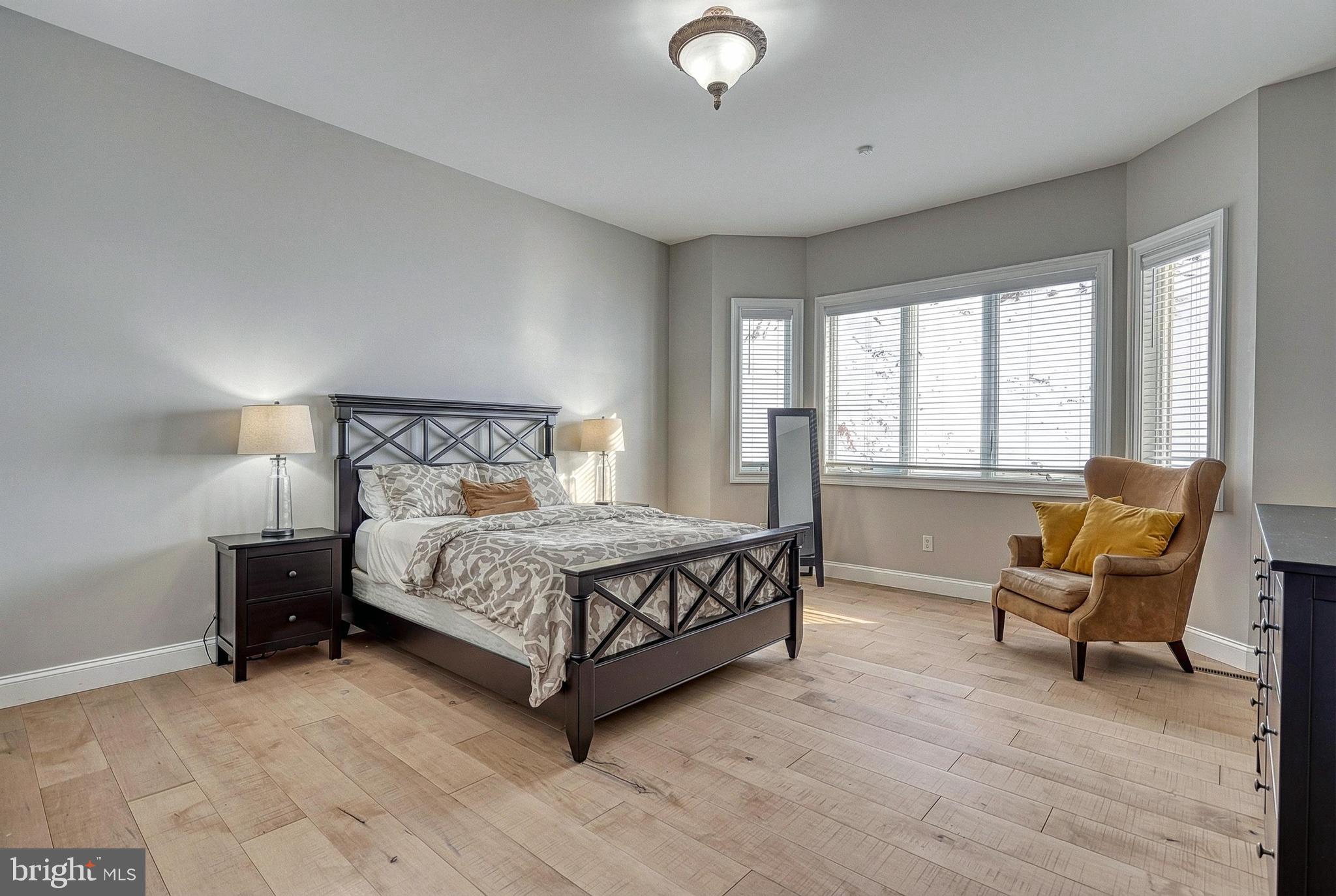 THE OAKS - Residential