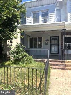 Townhouse For Sale - 629 Fanshawe Street<br/> PHILADELPHIA, PA 19111