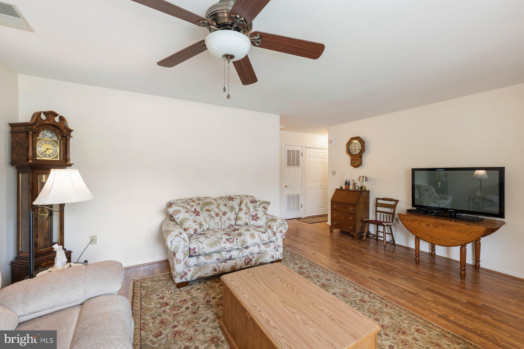 TOWNE OAK VILLAGE - Residential