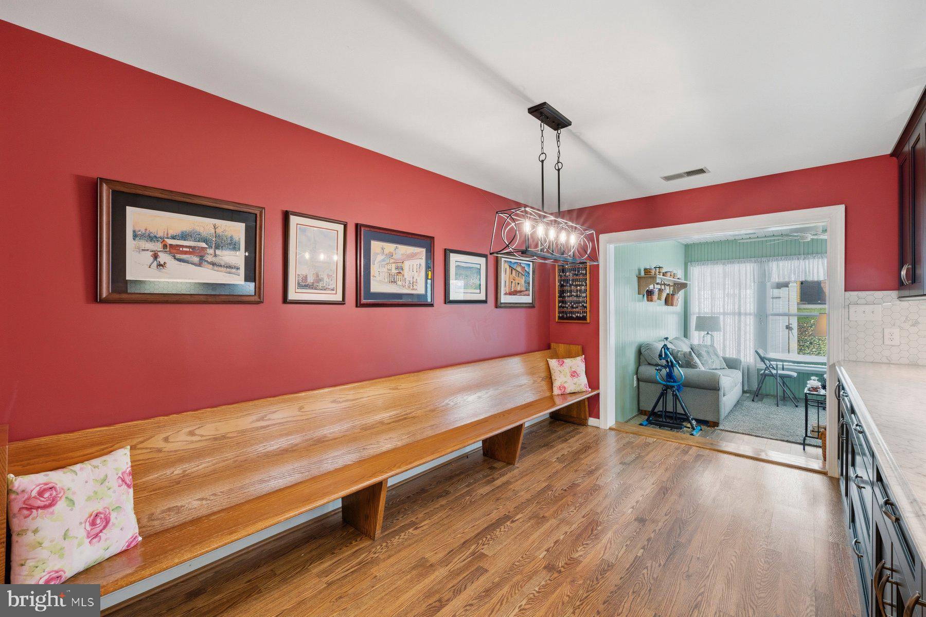 TOWNE OAK VILLAGE - Residential