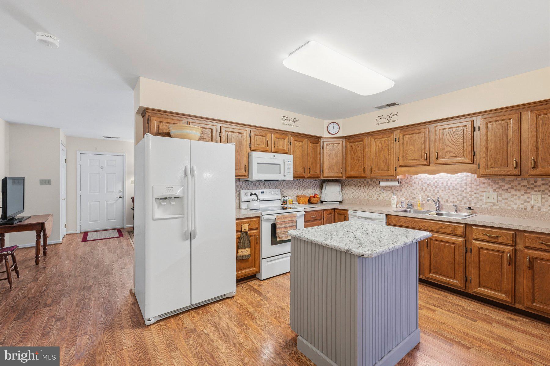 TOWNE OAK VILLAGE - Residential