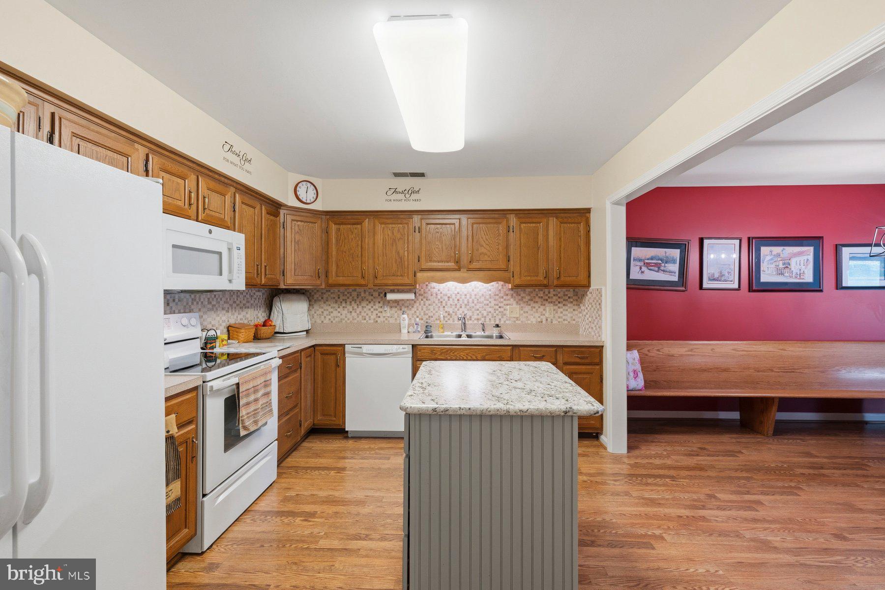 TOWNE OAK VILLAGE - Residential