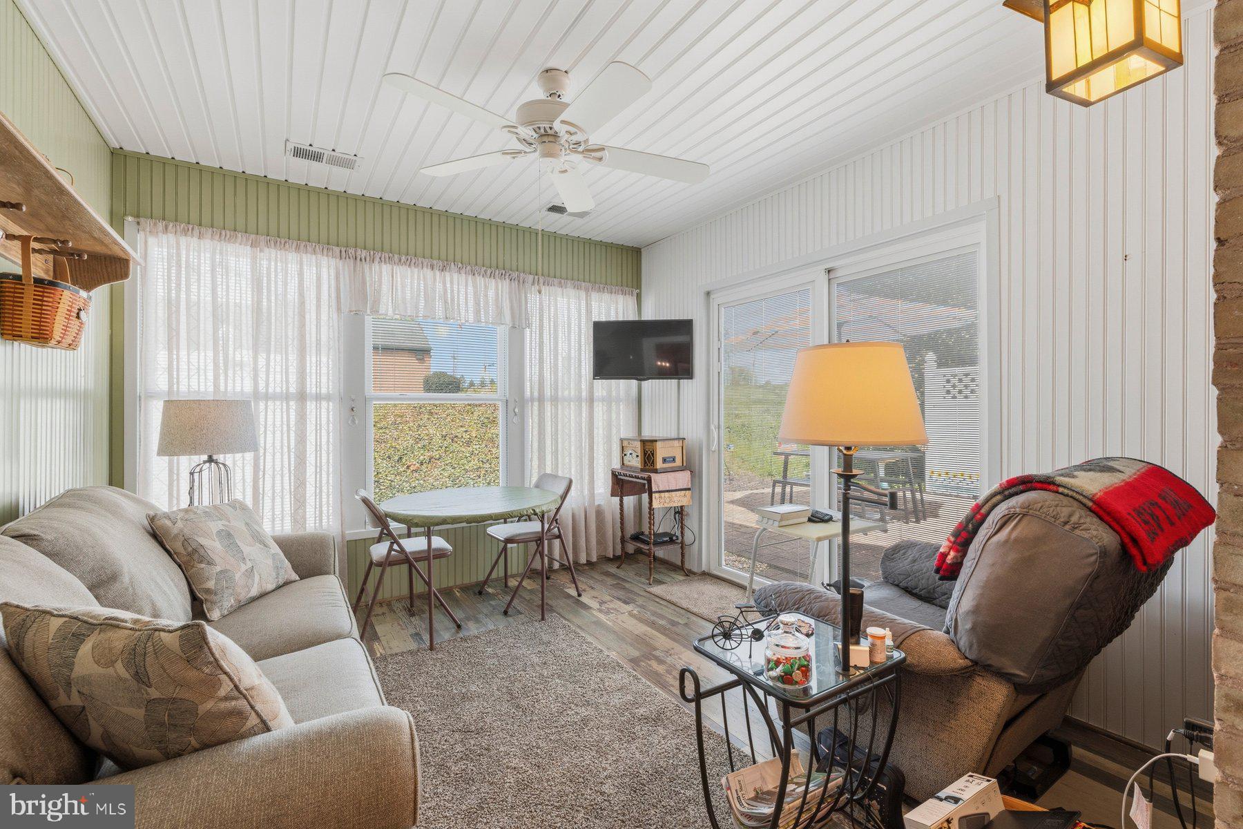 TOWNE OAK VILLAGE - Residential