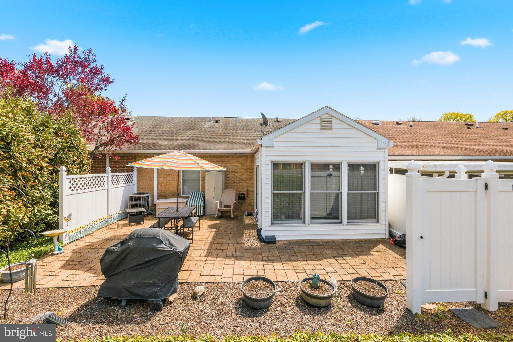 TOWNE OAK VILLAGE - Residential