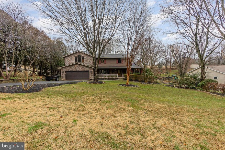 Listed and sold simultaneously.