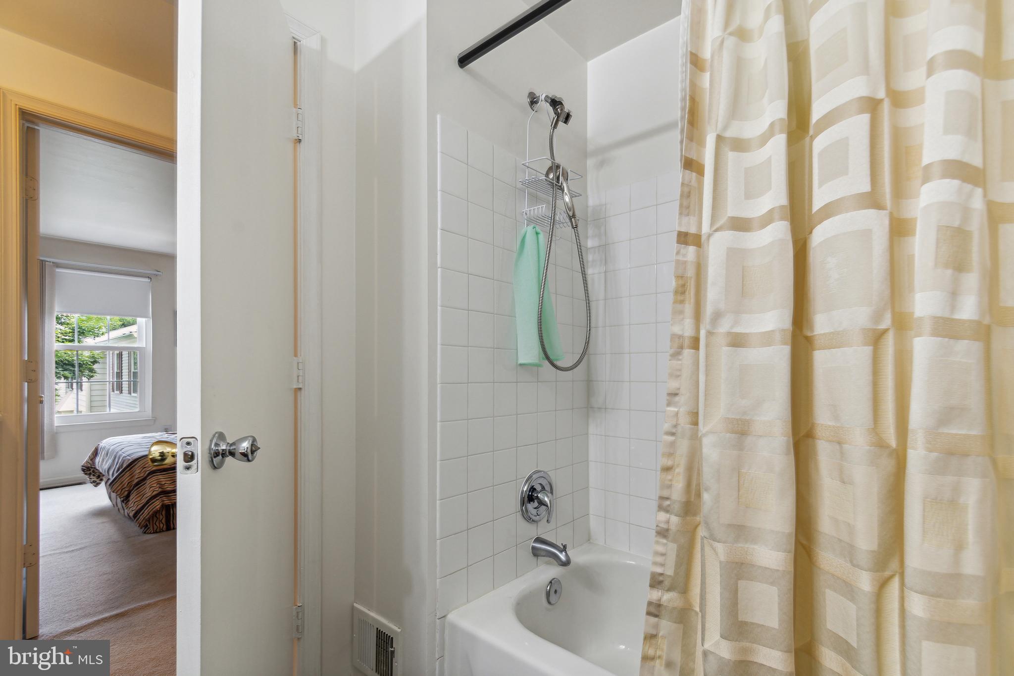 LONGMEAD CROSSING - Residential