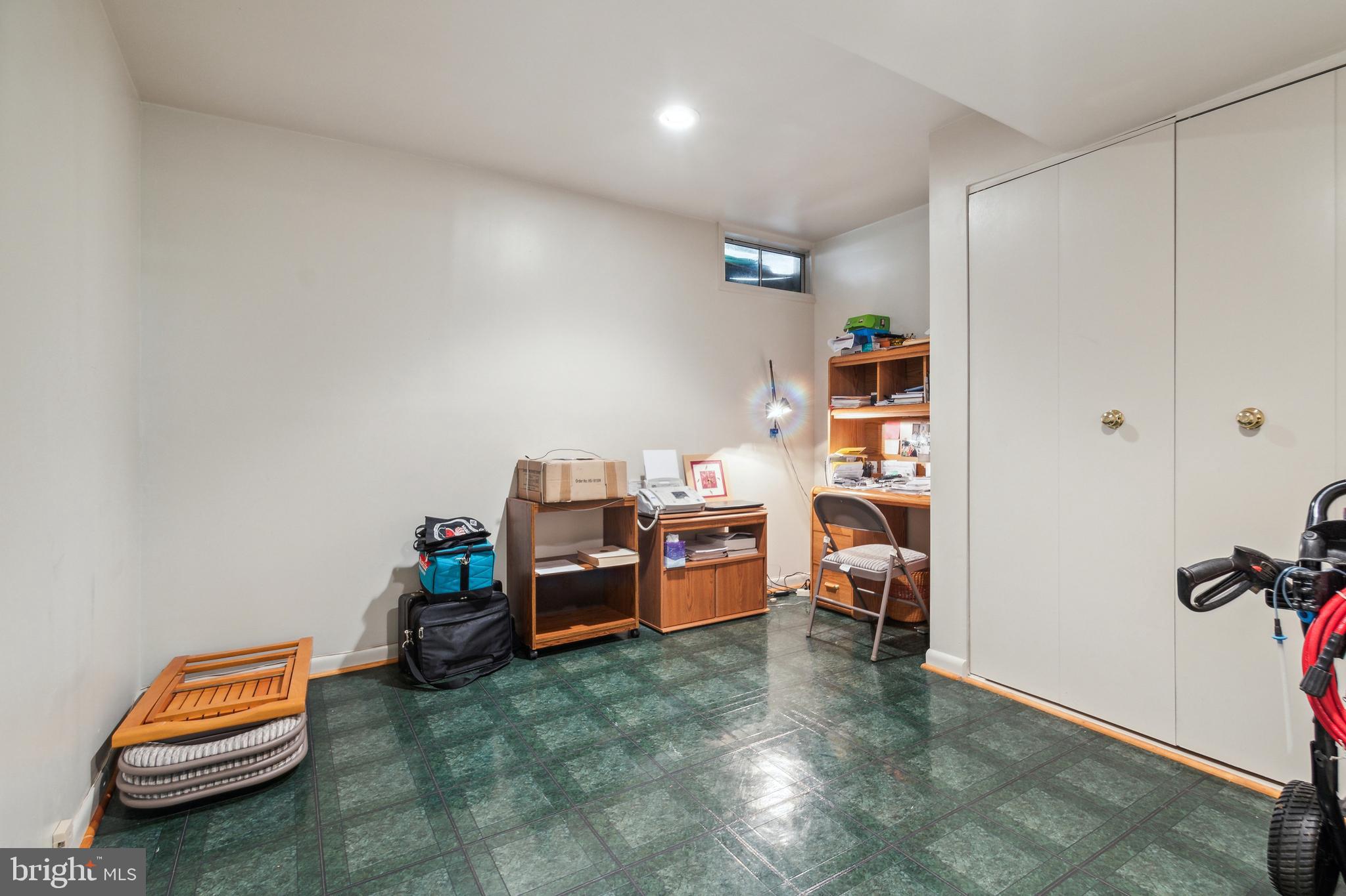 LONGMEAD CROSSING - Residential