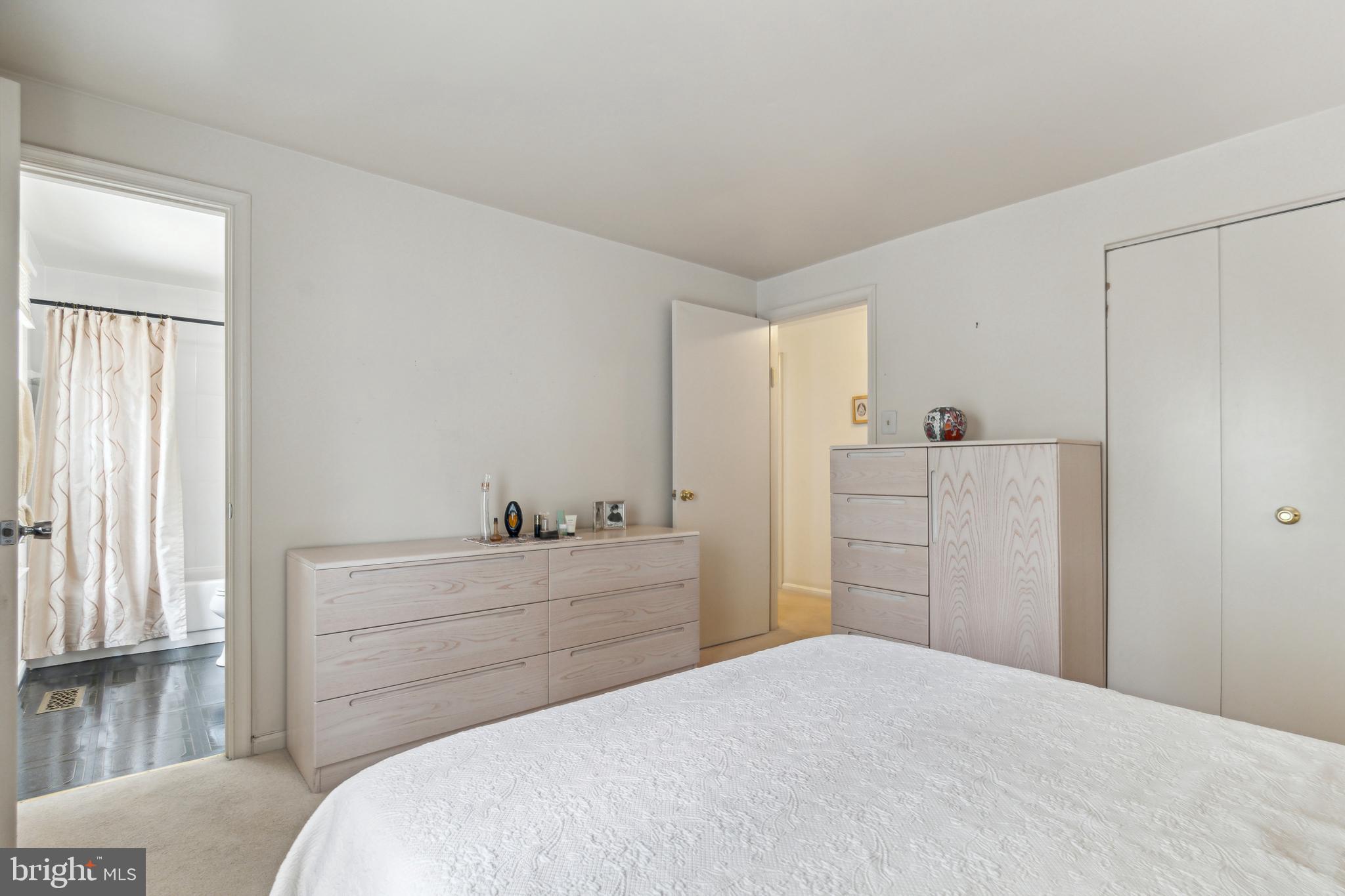 LONGMEAD CROSSING - Residential