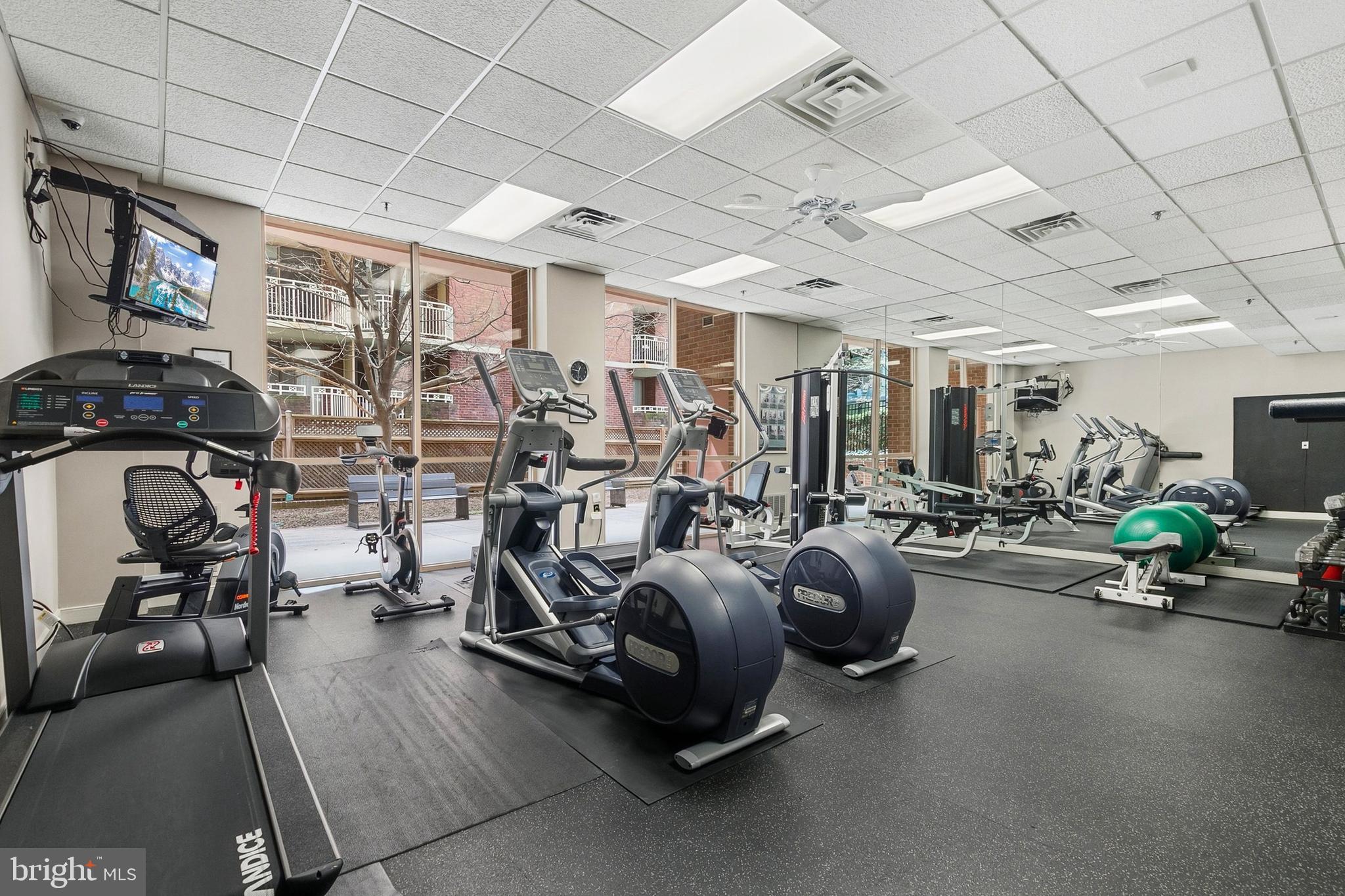 THE CHRISTOPHER - Residential