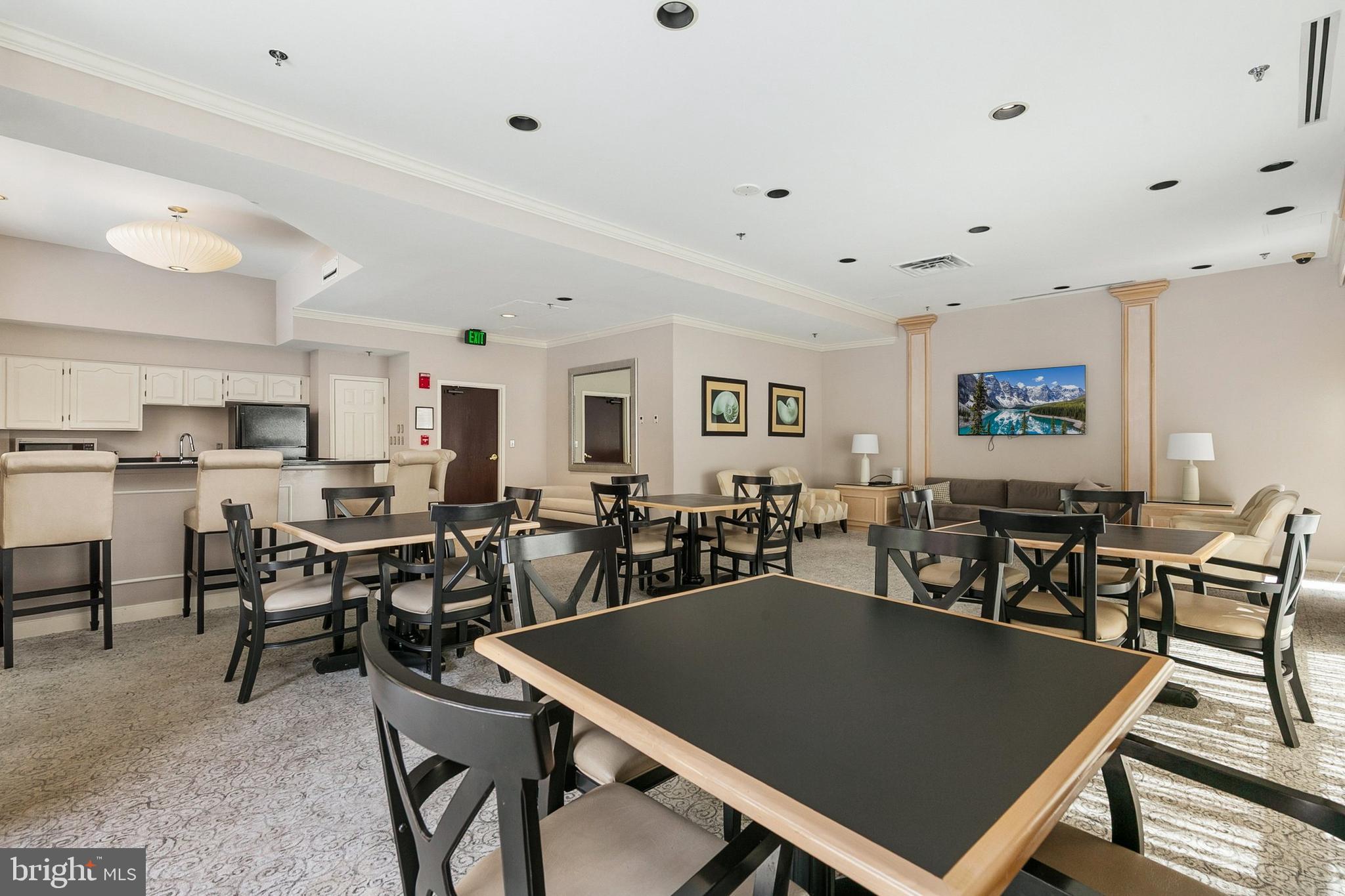 THE CHRISTOPHER - Residential