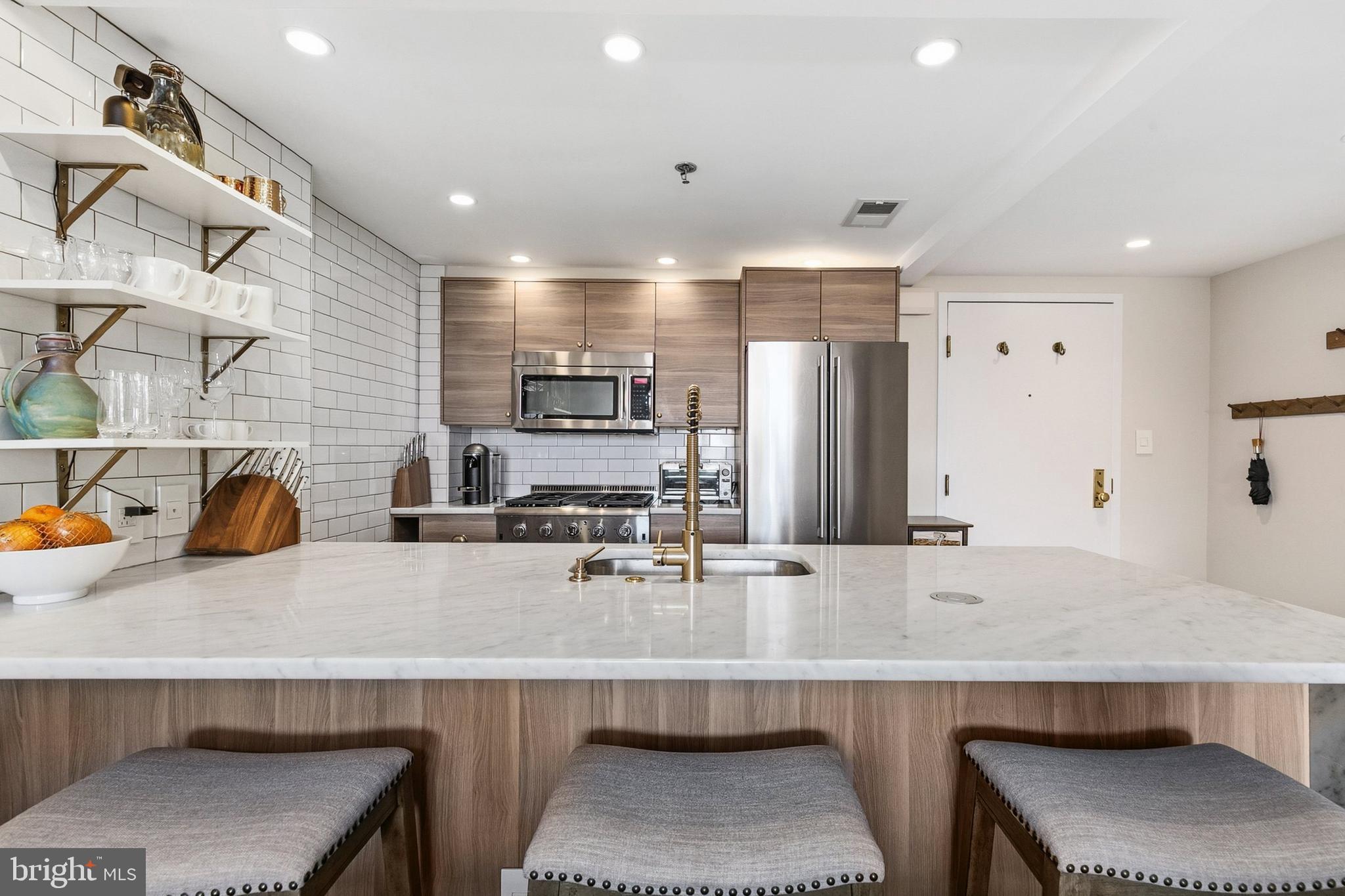 THE CHRISTOPHER - Residential