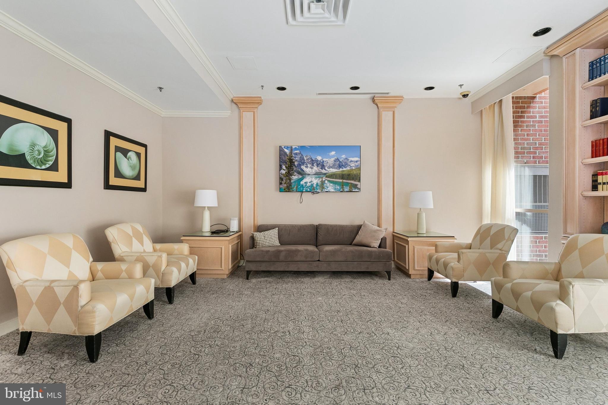 THE CHRISTOPHER - Residential