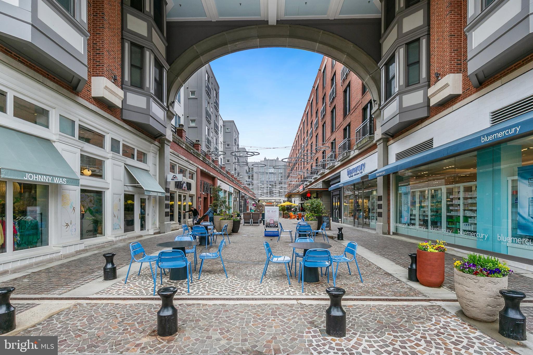 THE CHRISTOPHER - Residential