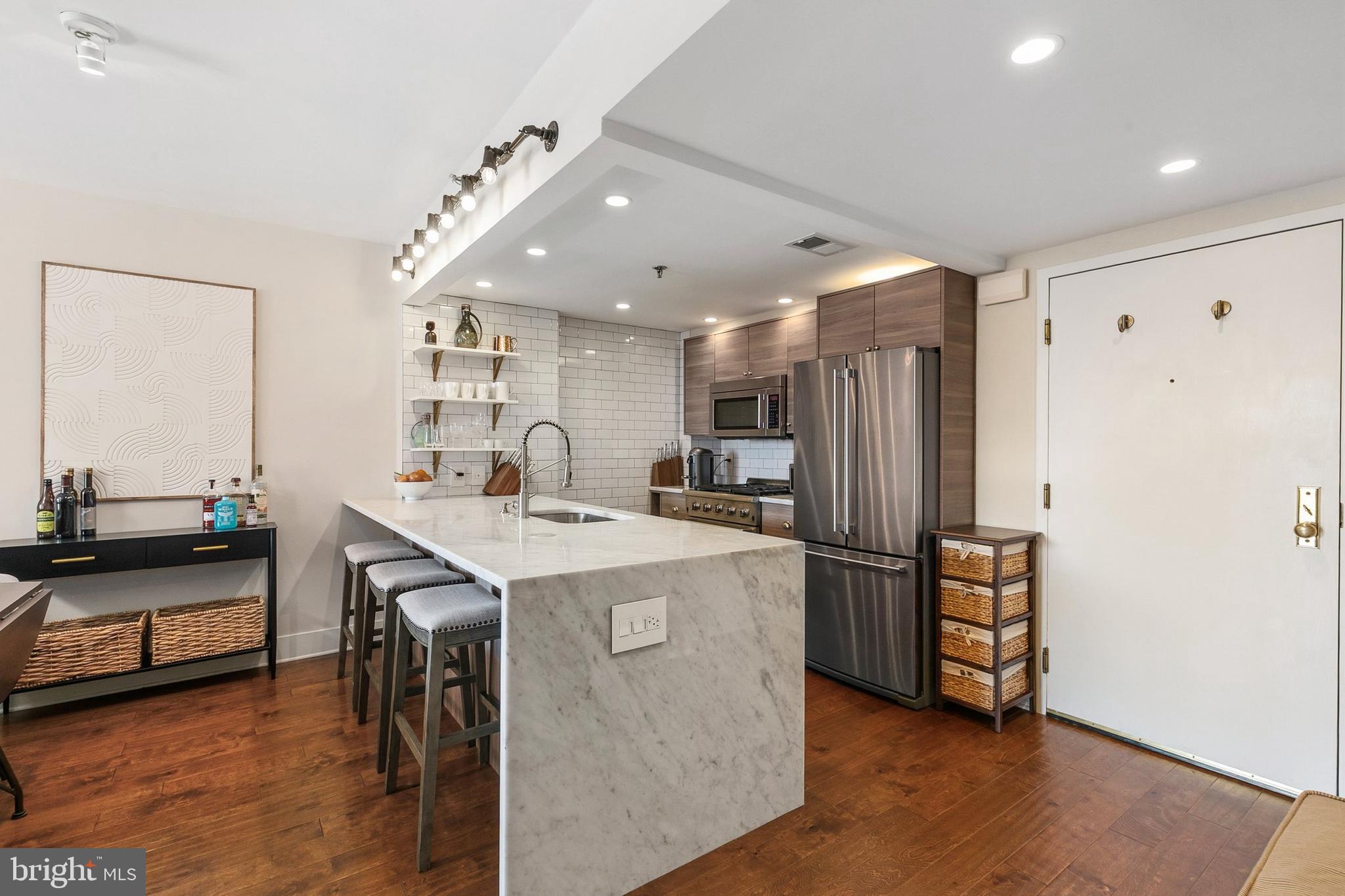 THE CHRISTOPHER - Residential